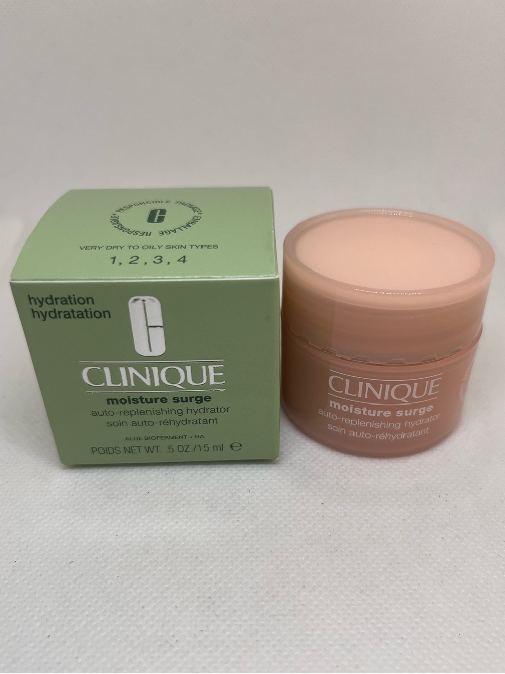 New Clinique Moisture Surge auto-replenishing hydrator 15ml